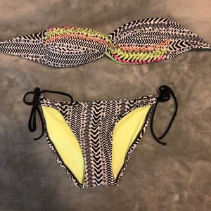 Strapless Patterned Bikini